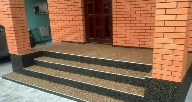 Rezultat postavljanja kamenog tepiha vlastitim rukama